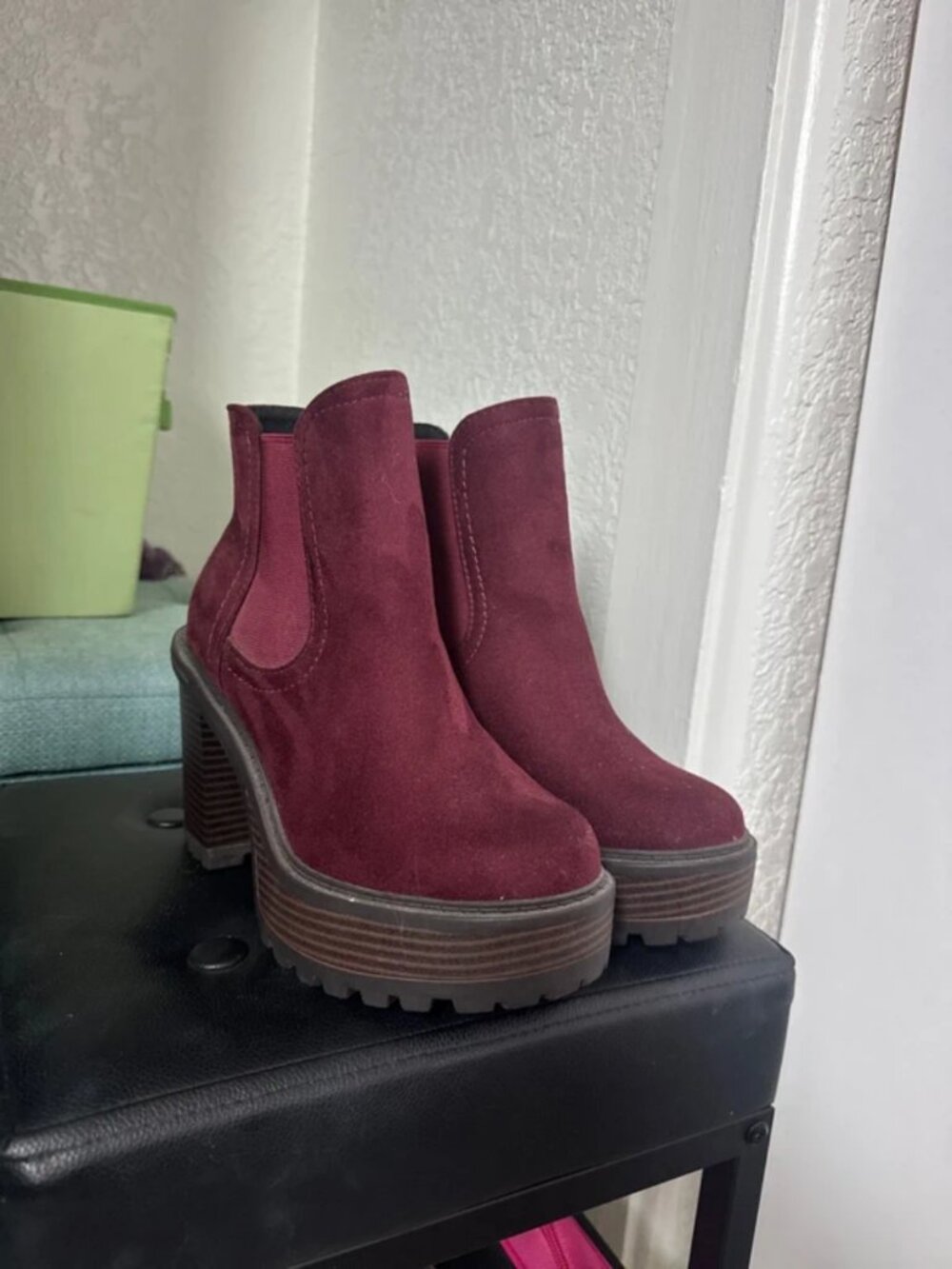 Suede soda ankle boots